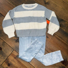 Load image into Gallery viewer, **AS IS** sweater outfit
