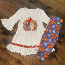 Load image into Gallery viewer, Plaid &amp; Floral Pumpkin Outfit
