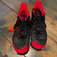 Load image into Gallery viewer, airmax athletic hi-tops 7.5
