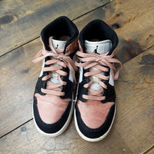 Load image into Gallery viewer, Air Jordan Tennis Shoes 4
