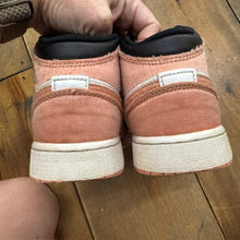 Load image into Gallery viewer, Air Jordan Tennis Shoes 4

