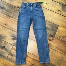 Load image into Gallery viewer, "MOM JEAN" jeans 2 REG
