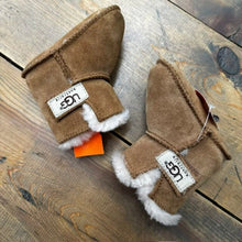 Load image into Gallery viewer, Faux Fur Erin Booties

