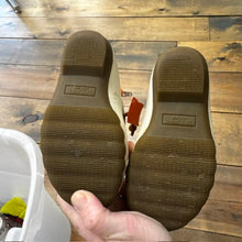 Load image into Gallery viewer, Rain/snow rubber boots 9
