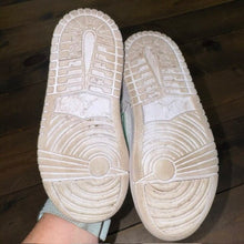 Load image into Gallery viewer, Jump Man Tennis Shoes 11c
