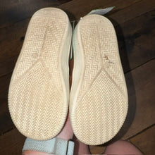 Load image into Gallery viewer, Dress Loafers 10
