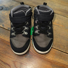 Load image into Gallery viewer, velcro side zip boot 7
