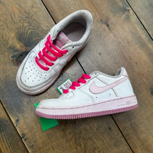 Load image into Gallery viewer, Air Force 1 Low Valentine's Tennis Shoes 11C
