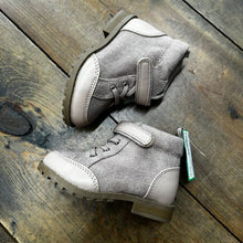 Load image into Gallery viewer, **NWT** velcro boot 6
