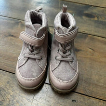 Load image into Gallery viewer, **NWT** velcro boot 6
