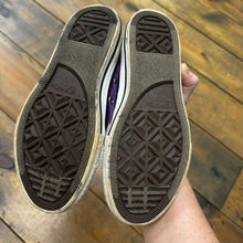 Load image into Gallery viewer, Velvet Shoes 3
