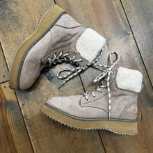 Load image into Gallery viewer, combat boot 3
