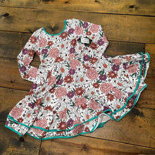 Load image into Gallery viewer, Long Sleeve Floral Dress 8 **AS IS**
