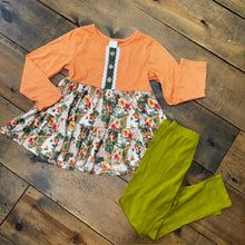 Load image into Gallery viewer, Floral fall outfit 8/9
