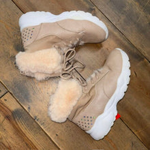 Load image into Gallery viewer, Faux Fur Lined Sneakers 4
