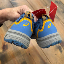 Load image into Gallery viewer, Gel-Venture Tennis Shoes 2.5
