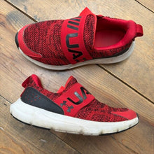 Load image into Gallery viewer, Surge Slip On Tennis Shoes 4Y
