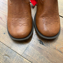 Load image into Gallery viewer, Western Boots 13
