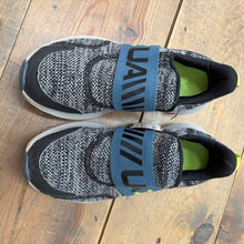 Load image into Gallery viewer, Surge Slip On Tennis Shoes 4Y
