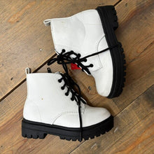 Load image into Gallery viewer, side zip combat boot 8
