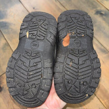 Load image into Gallery viewer, snow boots 8
