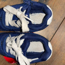 Load image into Gallery viewer, AFO Friendly - Zip up sneakers 6M
