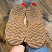 Load image into Gallery viewer, faux fur clogs 11
