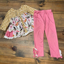 Load image into Gallery viewer, Floral Outfit 4T
