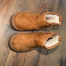 Load image into Gallery viewer, Chesnut Arlo Boot 5
