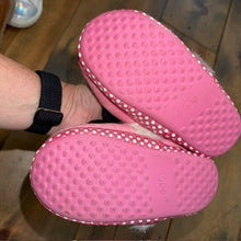 Load image into Gallery viewer, Minnie Mouse House Shoes Slippers 9/10
