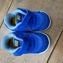 Load image into Gallery viewer, infant velcro sneaker 3c
