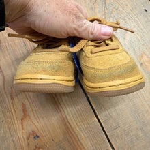 Load image into Gallery viewer, casual lace up shoe 3c
