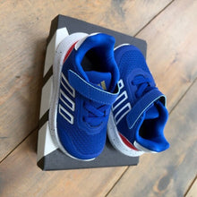 Load image into Gallery viewer, NEW! Cloudfoam Tennis Shoes 5K
