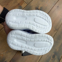 Load image into Gallery viewer, NEW! Cloudfoam Tennis Shoes 5K
