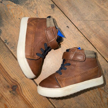 Load image into Gallery viewer, velcro high top shoe 6

