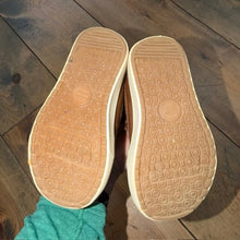 Load image into Gallery viewer, velcro high top shoe 6
