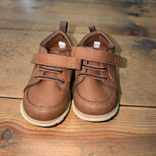 Load image into Gallery viewer, velcro casual shoe 5
