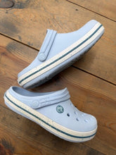 Load image into Gallery viewer, Crocband Speckled Band Clog 3

