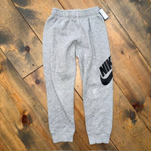 Load image into Gallery viewer, Athletic Joggers 7
