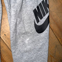 Load image into Gallery viewer, Athletic Joggers 7
