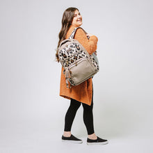 Load image into Gallery viewer, Boss Plus™ Large Diaper Bag Backpack - LEOPARD
